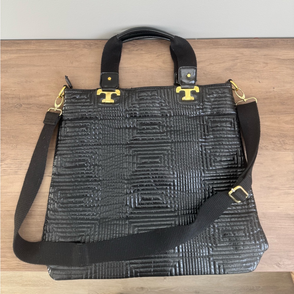 Elegant Black Textured Women's Bag